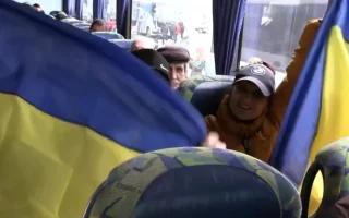 Warga Kota Oleshky Tiba di Ukraina Setelah Dievakuasi