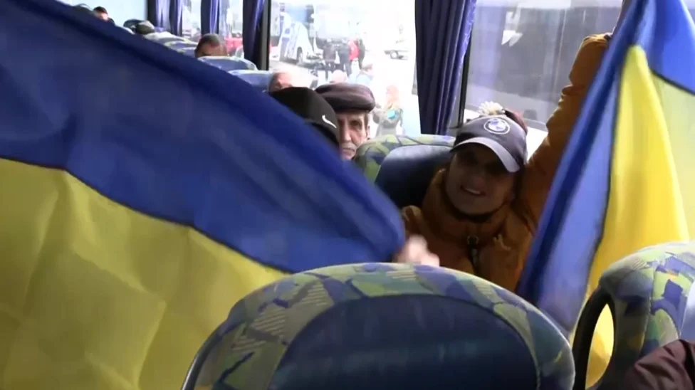 Warga Kota Oleshky Tiba di Ukraina Setelah Dievakuasi