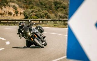 Motor Touring Suzuki Tantang Dominasi BMW S 1000 XR