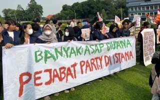 Ribuan Mahasiswa Gelar Demo 2 Tahun Prabowo-Gibran