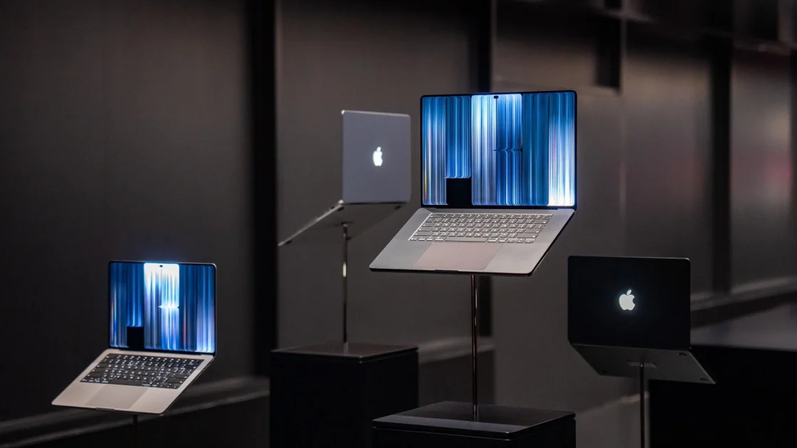 Best Buy Beri Kartu Hadiah USD100 untuk Preorder MacBook Pro