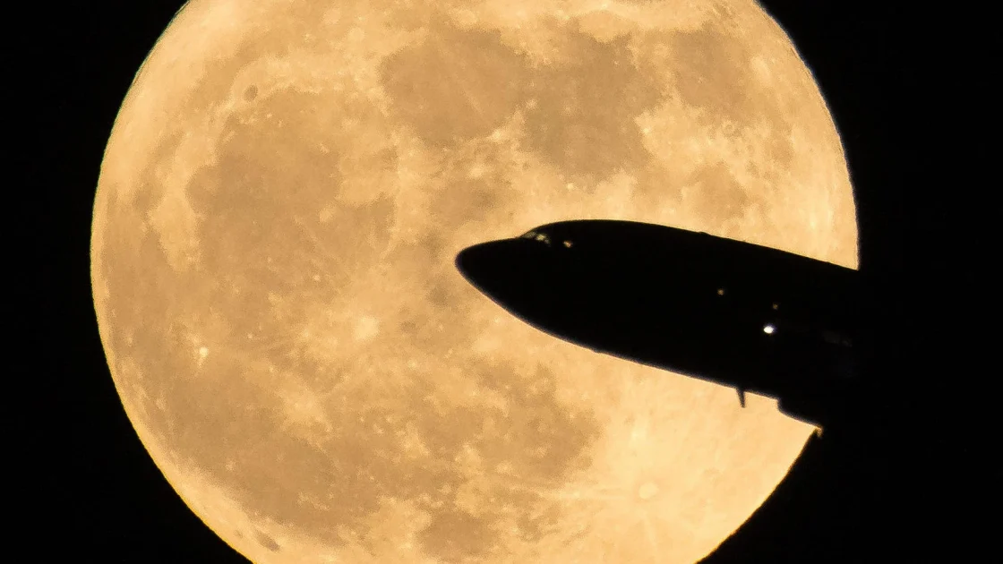 Panduan Langit November 2026: Planet, Meteor, dan Bulan
