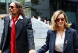 Istri Russell Brand Sebut Suaminya Ayah yang Luar Biasa
