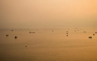 Kapal Dilaporkan Terbakar di Lepas Pantai Oman