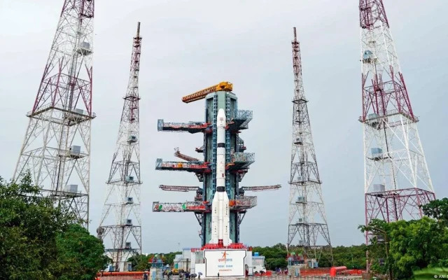 ISRO Luncurkan Satelit NavIC Baru untuk Saingi GPS