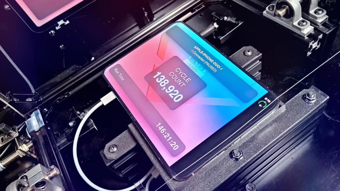 Liputan Uji Cekungan Layar iPhone Duo Seusai 139 Ribu Lipatan