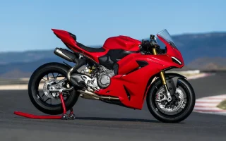 Ducati Panigale V2 2026 Tampil Lebih Ringan dan Fokus