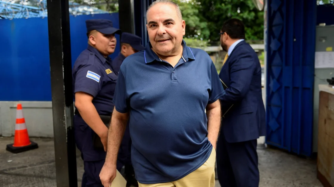 Mantan Presiden El Salvador Elias Antonio Saca Bebas
